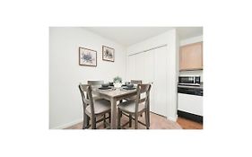Luxury 2 Bedroom Apartment With Balcony At Heights - Sleeps 4